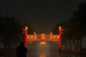 《墨间少年》水墨风格少年挥剑的定格画面